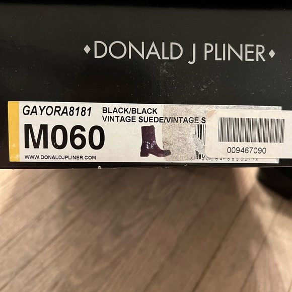 NIB Donald J Pliner Women Gayora Combat Boots Black Suede (size 6) - Picture 4 of 4
